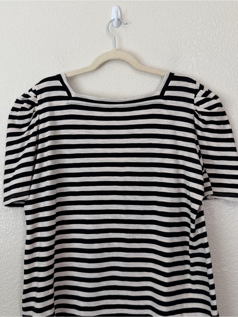 Lauren Ralph Lauren Cream Black Striped Cotton Jersey Puff-Sleeves Tee, Size 1X - Picture 7 of 13